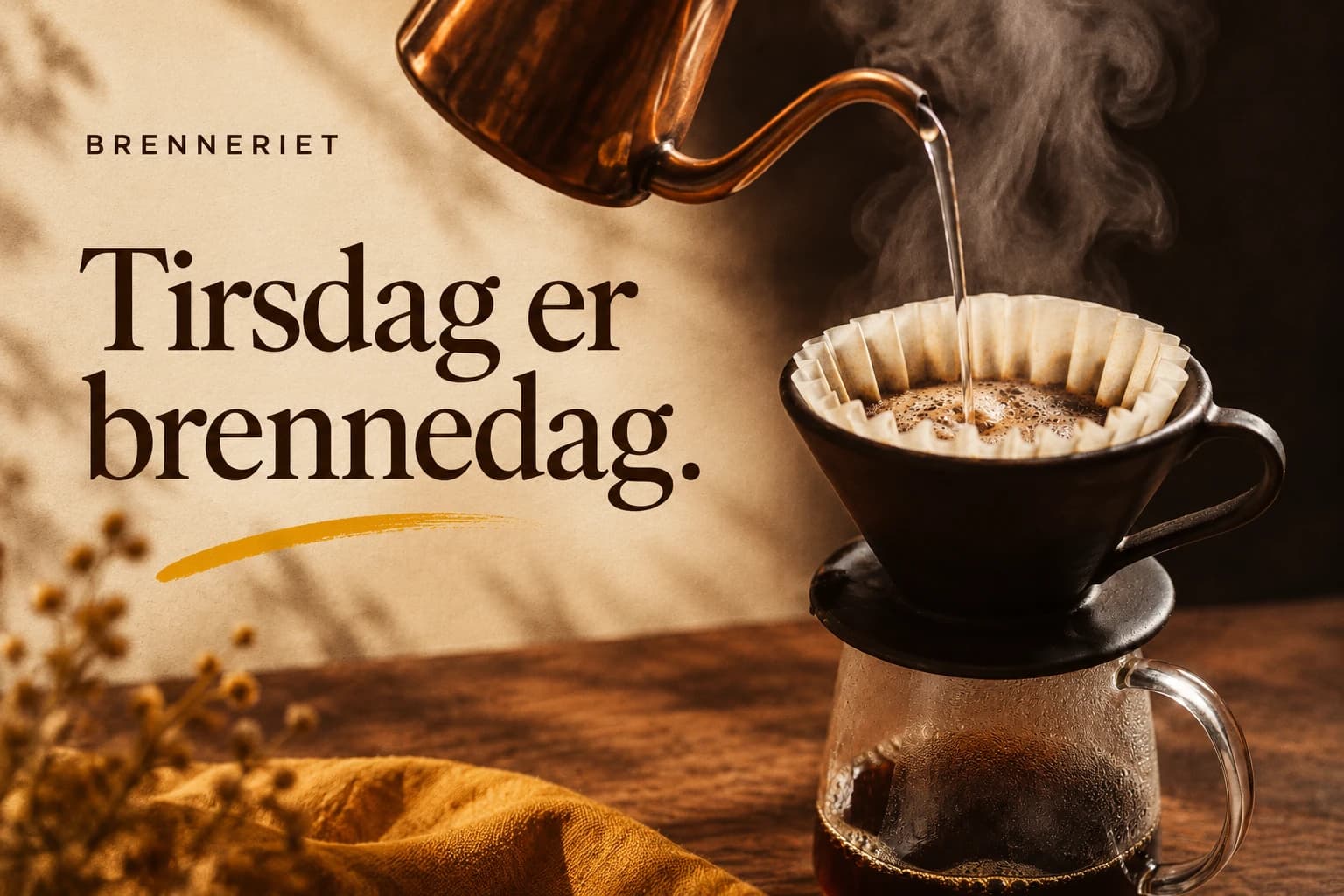 Brenneriet: Tirsdag er brennedag. Kaffe og stor typografi på varmt papir.